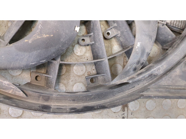 Вентилятор радиатора  Jaguar XE 2015-    2.0 бензин       