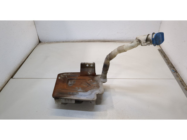 Бачок омывателя Volkswagen Caddy 2004-2010