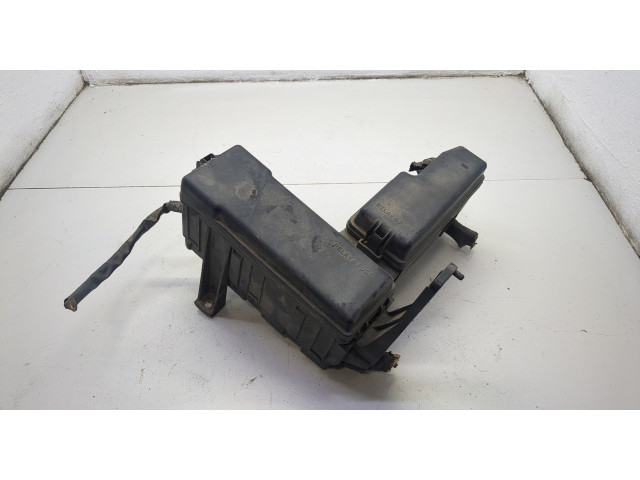 Блок предохранителей Toyota Sequoia 2000-2008