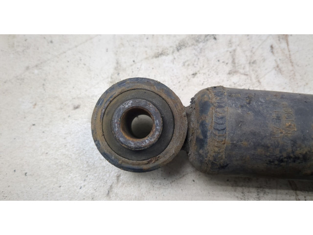 Стойка амортизатора Mitsubishi Pajero / Montero 2000-2006 4162A023