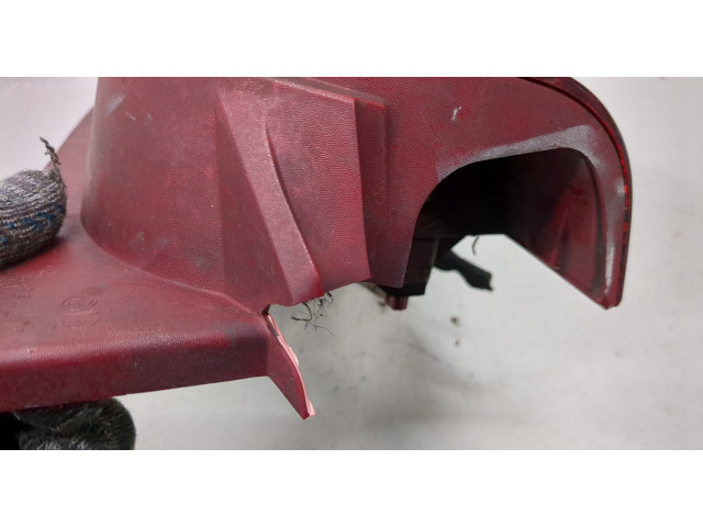 Задний фонарь          