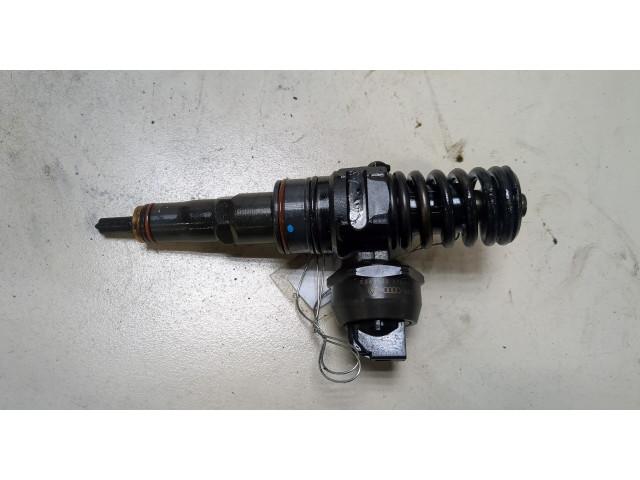 Форсунка топливная  Volkswagen Golf 4 1997-2005         