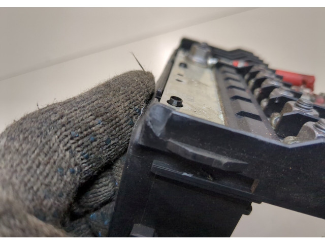 Блок предохранителей Volkswagen Golf 6 2009-2012 1K0937125D