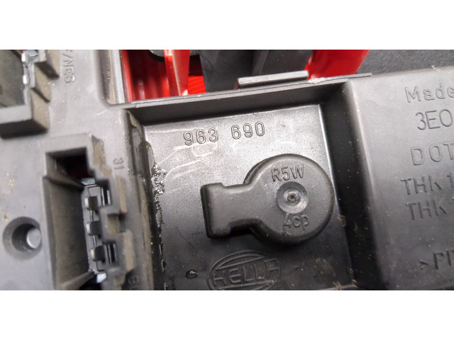 Задний фонарь 1J5945096AB Volkswagen Bora