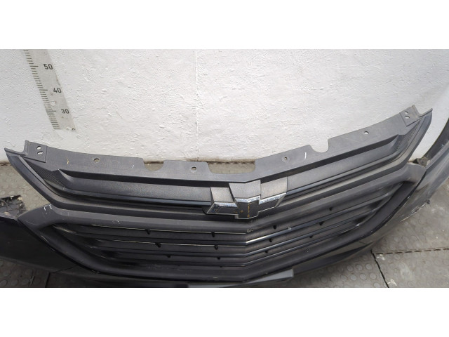 Решетка радиатора  Chevrolet Equinox 2017-2024          84150736