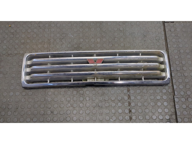 Решетка радиатора Mitsubishi Pajero 1990-2000