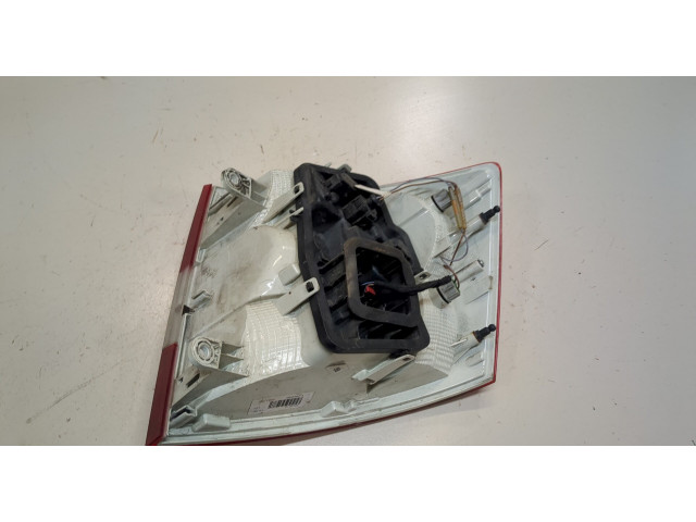 Задний фонарь 5JJ945111 Skoda Rapid