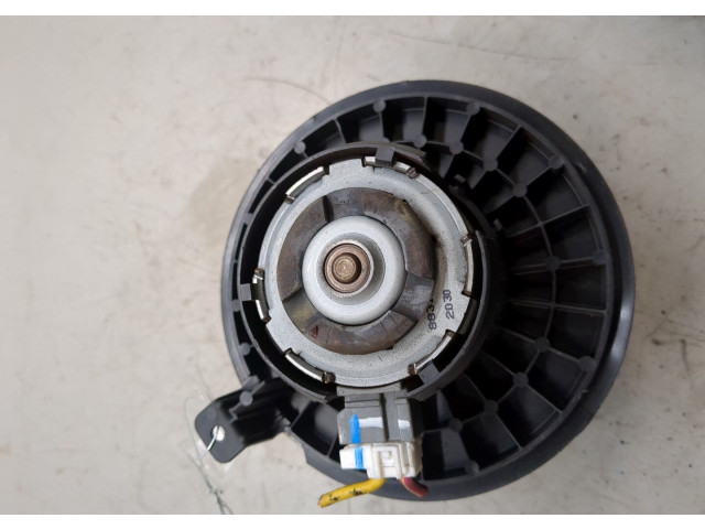 Моторчик печки  Nissan Tiida 2004-2010 27210EM12A    27210EM12A   