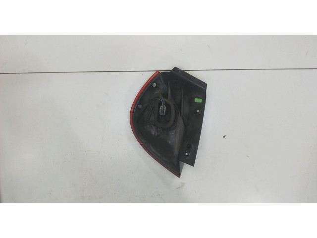 Задний фонарь MN186268 Mitsubishi Colt 2004-2008