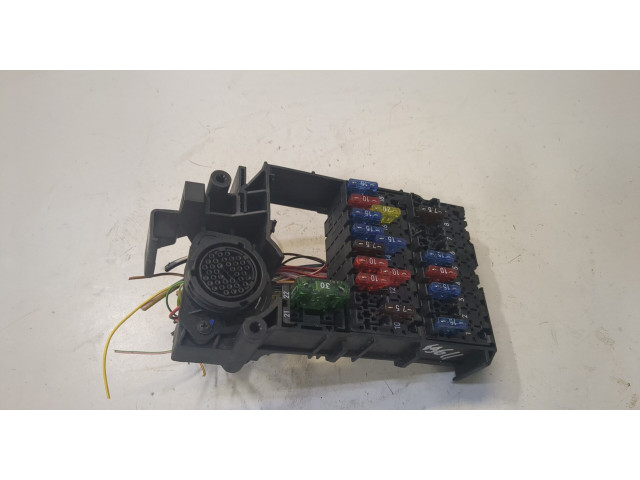 Блок предохранителей  Mercedes E W210 1995-2002      2105450640     2.2