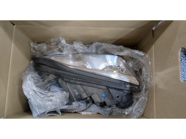 Фара передняя  KIA Sorento 2002-2009 правая 