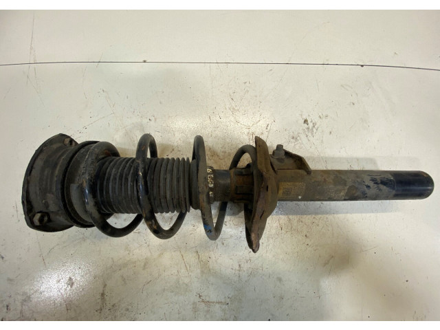 Стойка амортизатора Skoda Octavia (A7) 2017-2021 5Q0413023GJ, 5Q0411105GJ 1.6 дизель