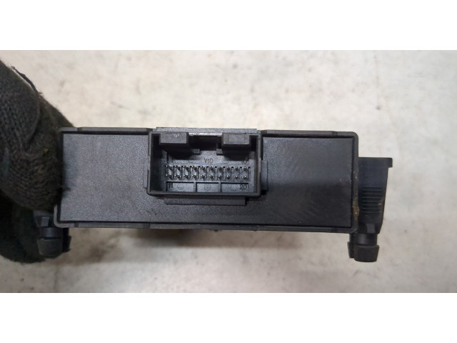 Блок комфорта Skoda Yeti 2009-2014 7N0907530J