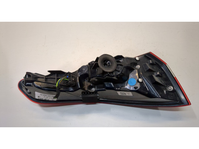 Задний фонарь          