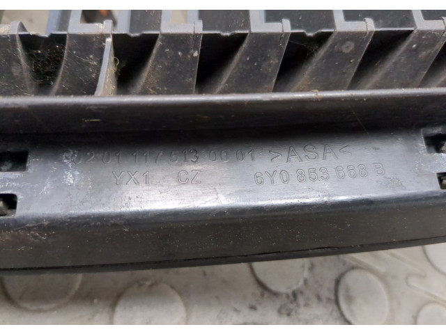 Решетка радиатора  Skoda Fabia 1999-2007          