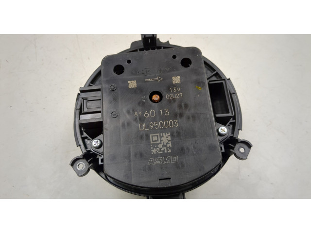 Моторчик печки  Cadillac XT5 2016-2019 84567419    84567419   