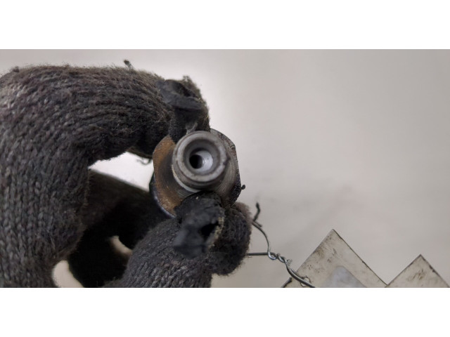 Форсунка топливная  Volkswagen Transporter 4 1991-2003    068130202G     