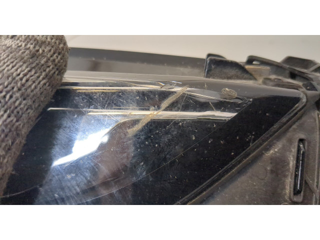 Фара передняя  Cadillac XT4 левая 