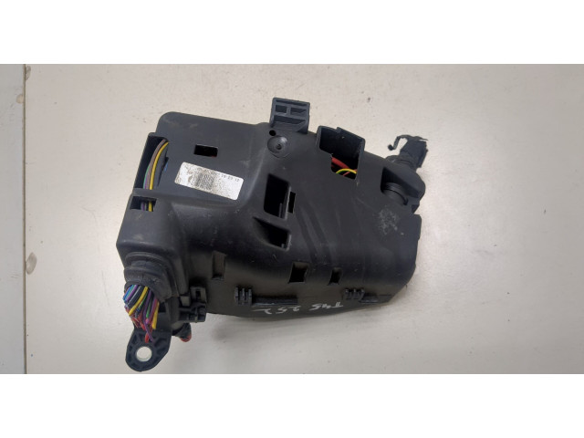 Блок предохранителей  Volvo V70 2007-2013      6G9T14A076MA   