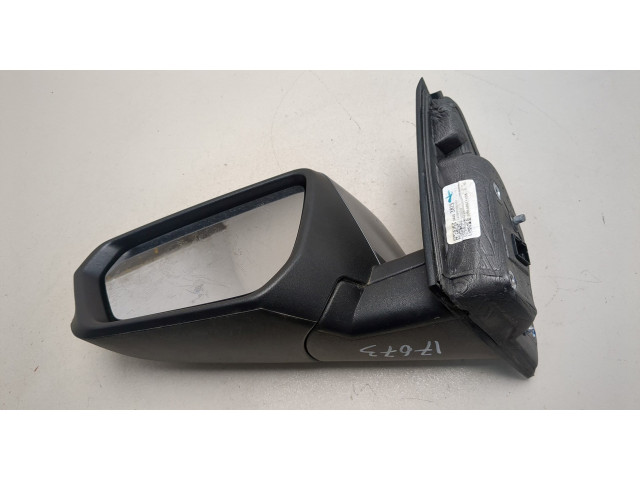 Зеркало боковое GMC Terrain 2017-2024 левое 84403823