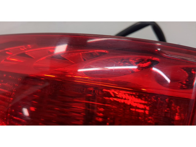 Задний фонарь          