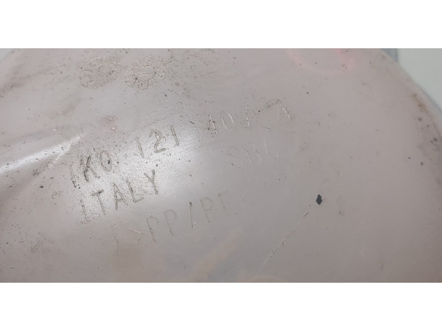 Бачок расширительный  Skoda SuperB 2008-2015 1K0121407A    2.0