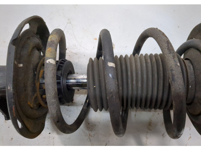 Стойка амортизатора Mercedes C W204 2006-2015