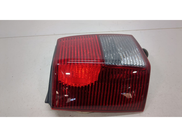 Задний фонарь 8330A137