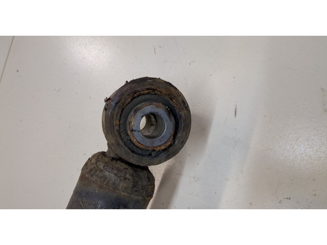 Стойка амортизатора  Mitsubishi Pajero / Montero 2000-2006       3.2  дизель