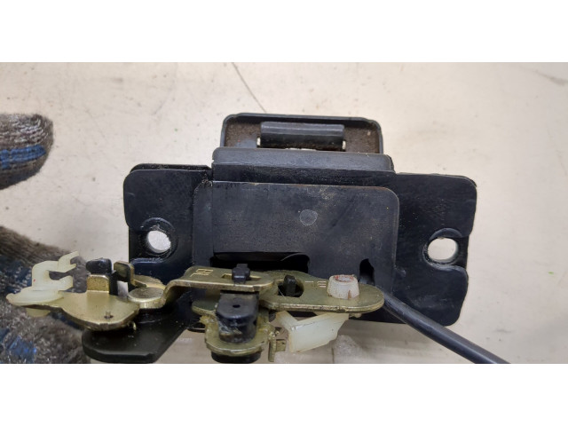 Замок багажника  KIA Sorento 2002-2009       