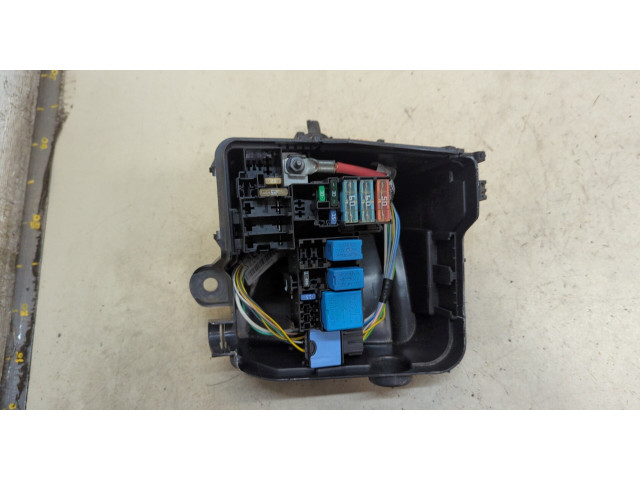 Блок предохранителей Dacia Sandero 2012-2020 243809584r