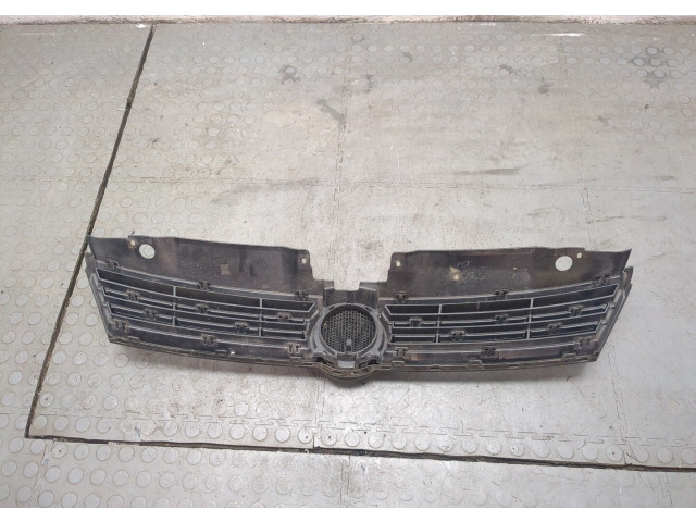 Решетка радиатора Volkswagen Jetta 6 2010-2015 5C6853653