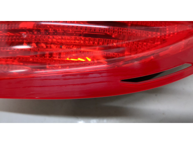 Задний фонарь          