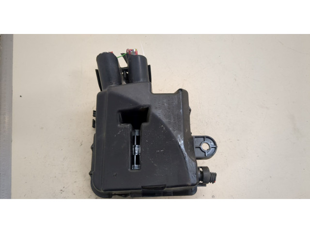 Блок предохранителей  Dacia Sandero 2013-2020         