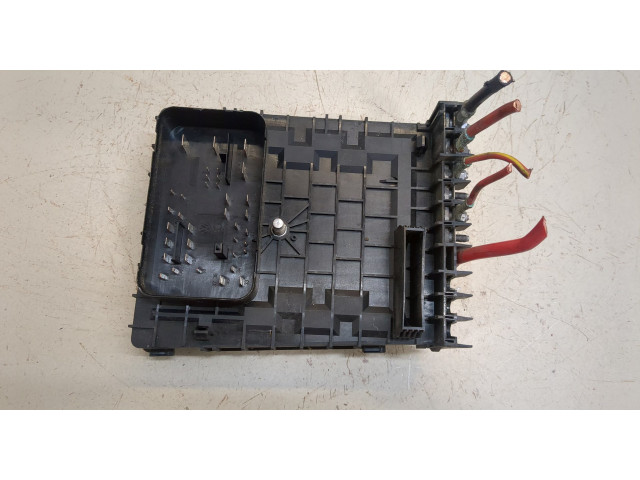 Блок предохранителей Skoda Yeti 2009-2018