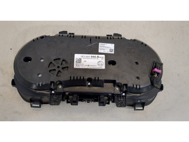 Панель приборов Skoda Octavia (A8) 2019- 5E3920940B