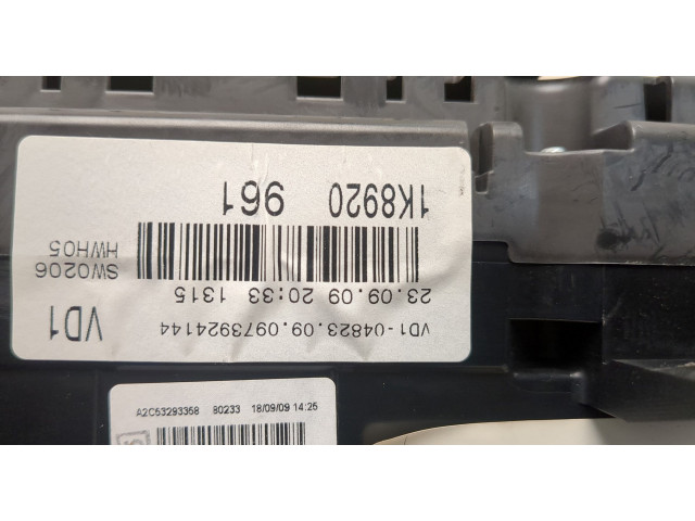 Панель приборов Volkswagen Scirocco 2008- 1K8920961