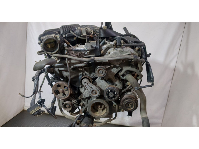 Клапанная крышка двигателя ДВС  Nissan Pathfinder 2004-2014 4.0     