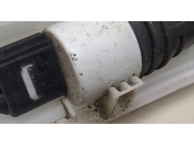 Бачок омывателя BMW 3 F30 2012-2019 61667241672, 7241672