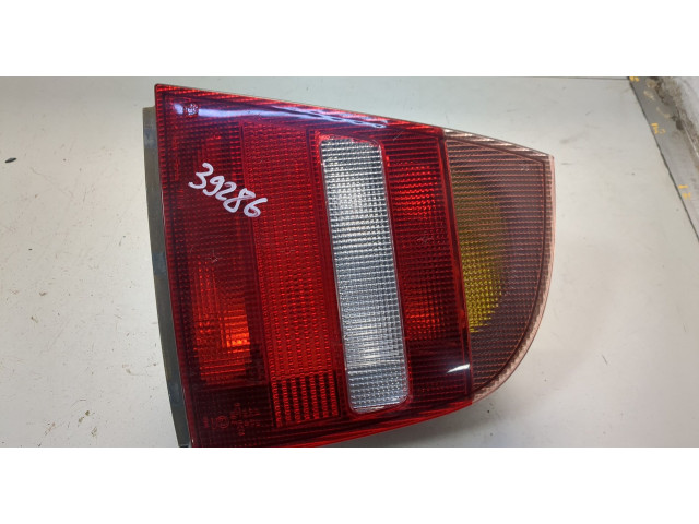 Задний фонарь          