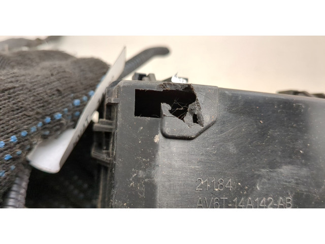 Блок предохранителей  Ford Kuga 2016-2019         