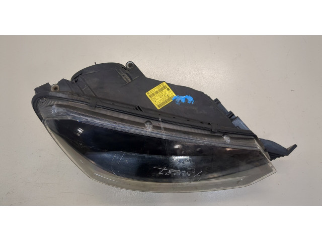 Фара передняя Skoda Yeti 2013-2018 правая