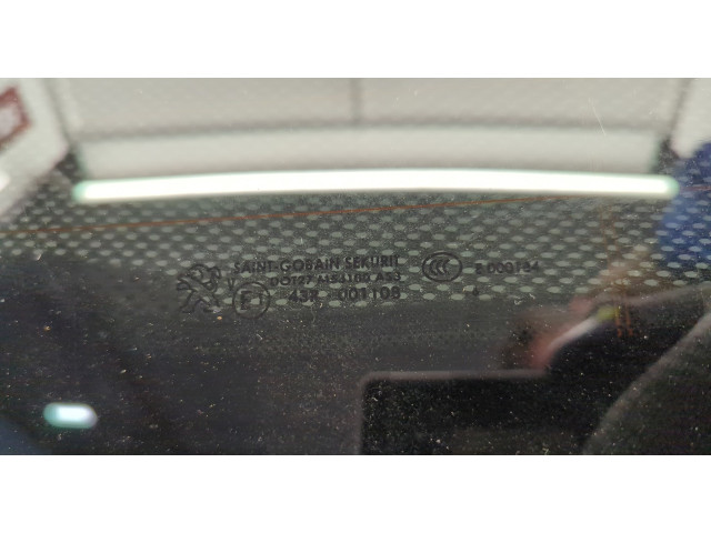 Моторчик заднего дворника Peugeot 2008 2013-2019