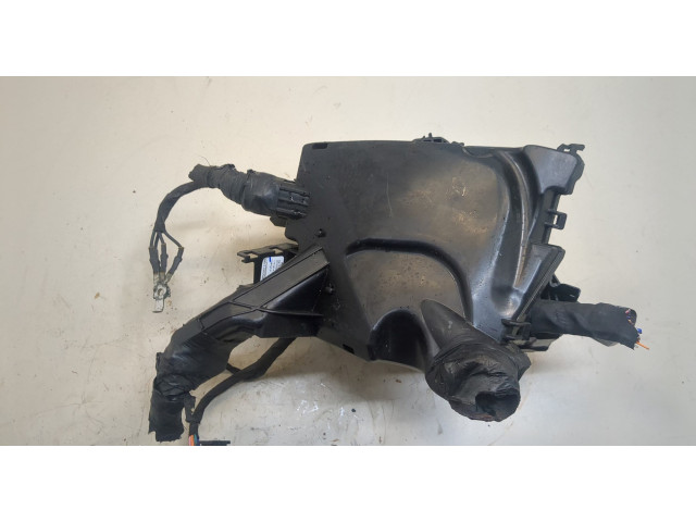 Блок предохранителей  KIA K5 2019-2025         