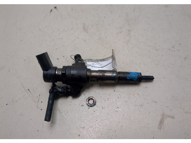 Форсунка топливная Citroen C4 2010-2020 9802448680