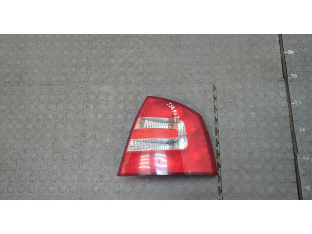 Задний фонарь