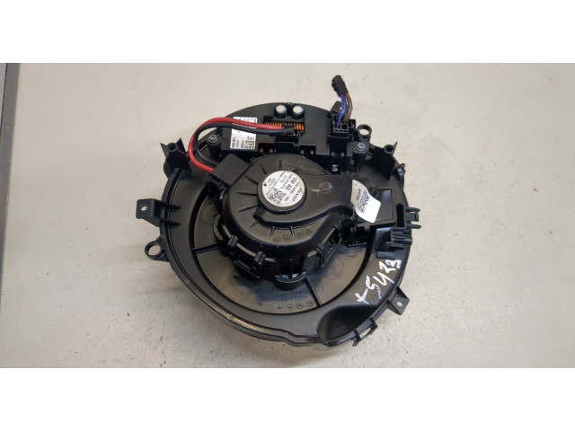 Моторчик печки  Skoda Octavia (A7) 2017-2021        