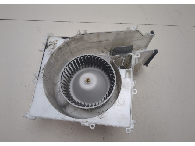 Моторчик печки  Nissan X-Trail (T30) 2001-2007 272258H310, 272300M000    272258H310, 272300M000   