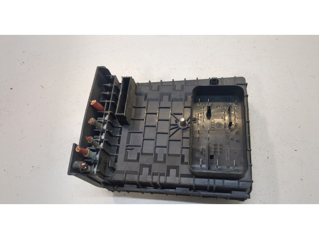 Блок предохранителей Skoda Octavia (A5) 2008-2013