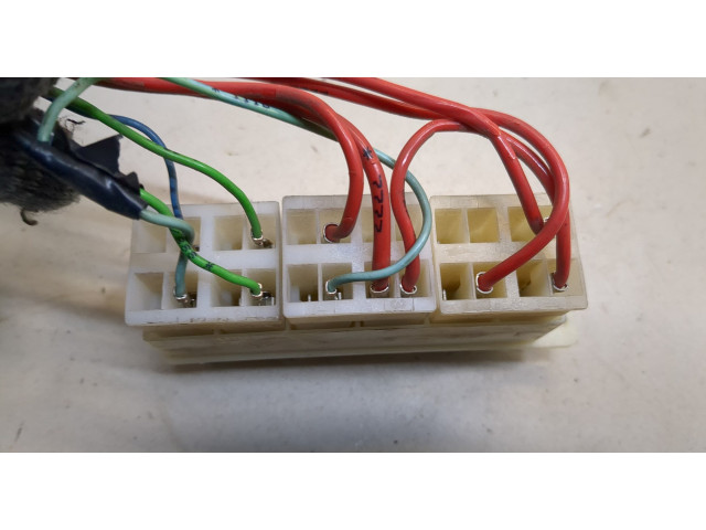 Блок предохранителей Iveco EuroCargo 2 2002-2015 98470772